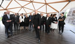 Prezident İlham Əliyev və Birinci xanım Mehriban Əliyeva Xocalı şəhərinə köçən sakinlərlə görüşüblər (FOTO/VİDEO) (YENİLƏNİB)
