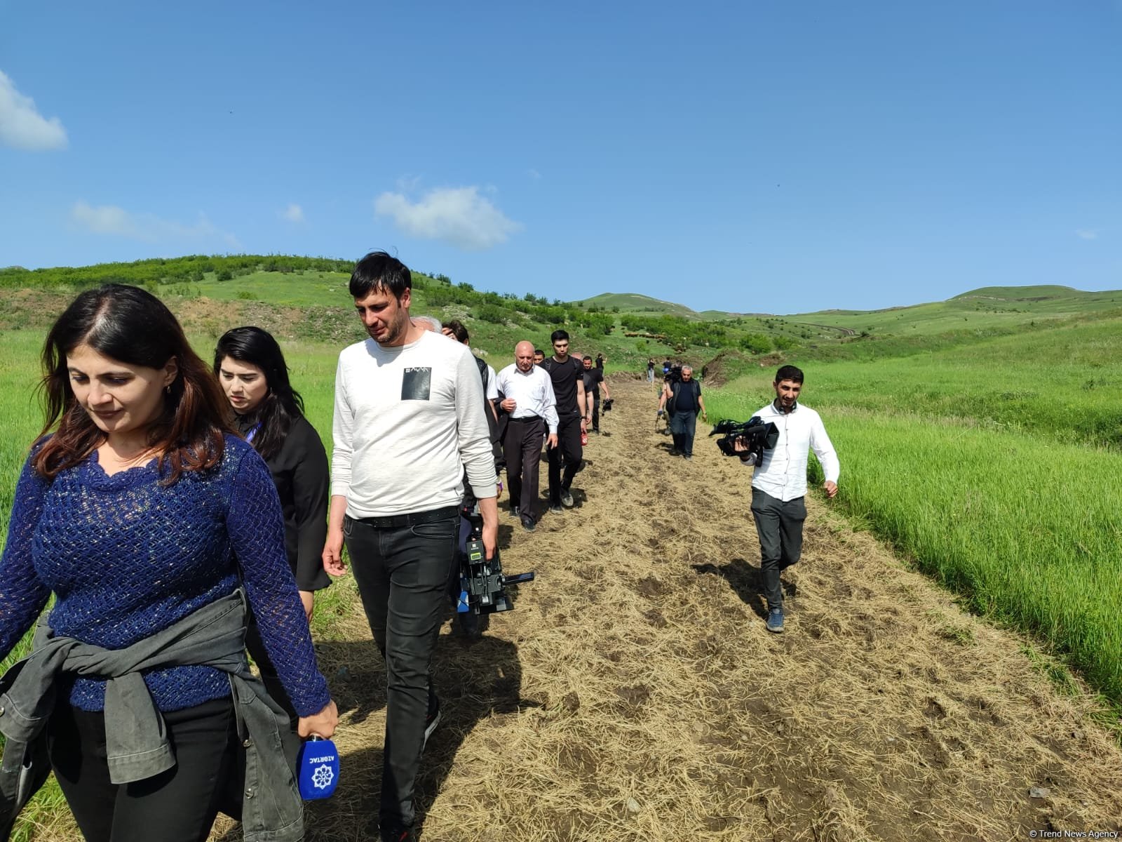 Qazaxın azad edilmiş kəndində minatəmizləmə (FOTO)