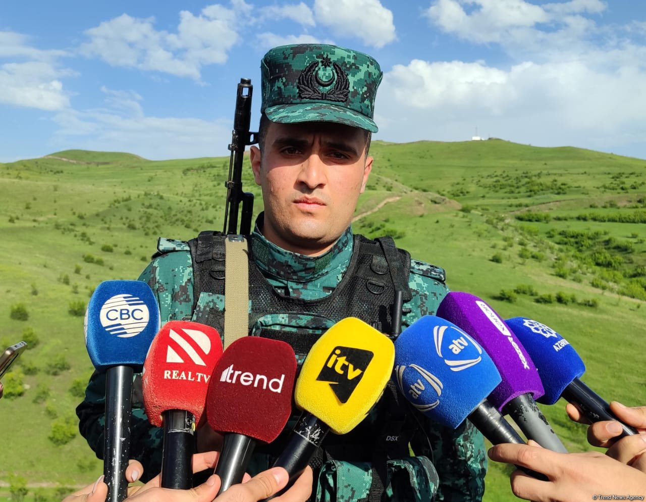 Azad olunmuş torpaqlarımızda sərhədlərimiz mühafizəyə götürülüb - DSX baş leytenantı