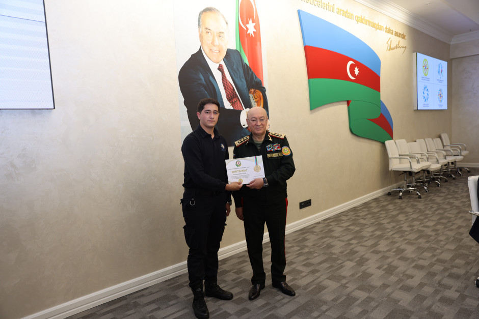 FHN-də fövqəladə hallar könüllülərinin təltifetmə mərasimi keçirilib (FOTO/VİDEO)