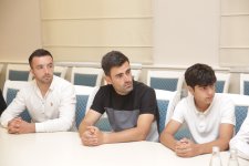 Elnur Rzayev Region Liqasının qalibi olan futbolçularla görüşüb (FOTO)