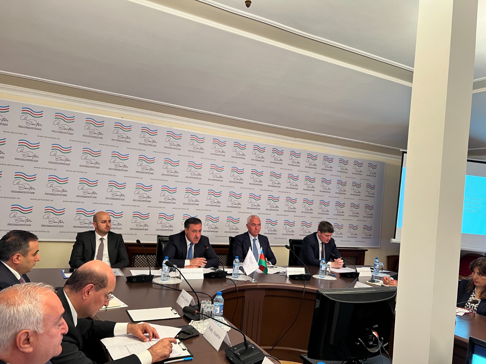 Şəhərsalma məsələləri üzrə İşçi Qrupunun növbəti iclası keçirilib (FOTO)