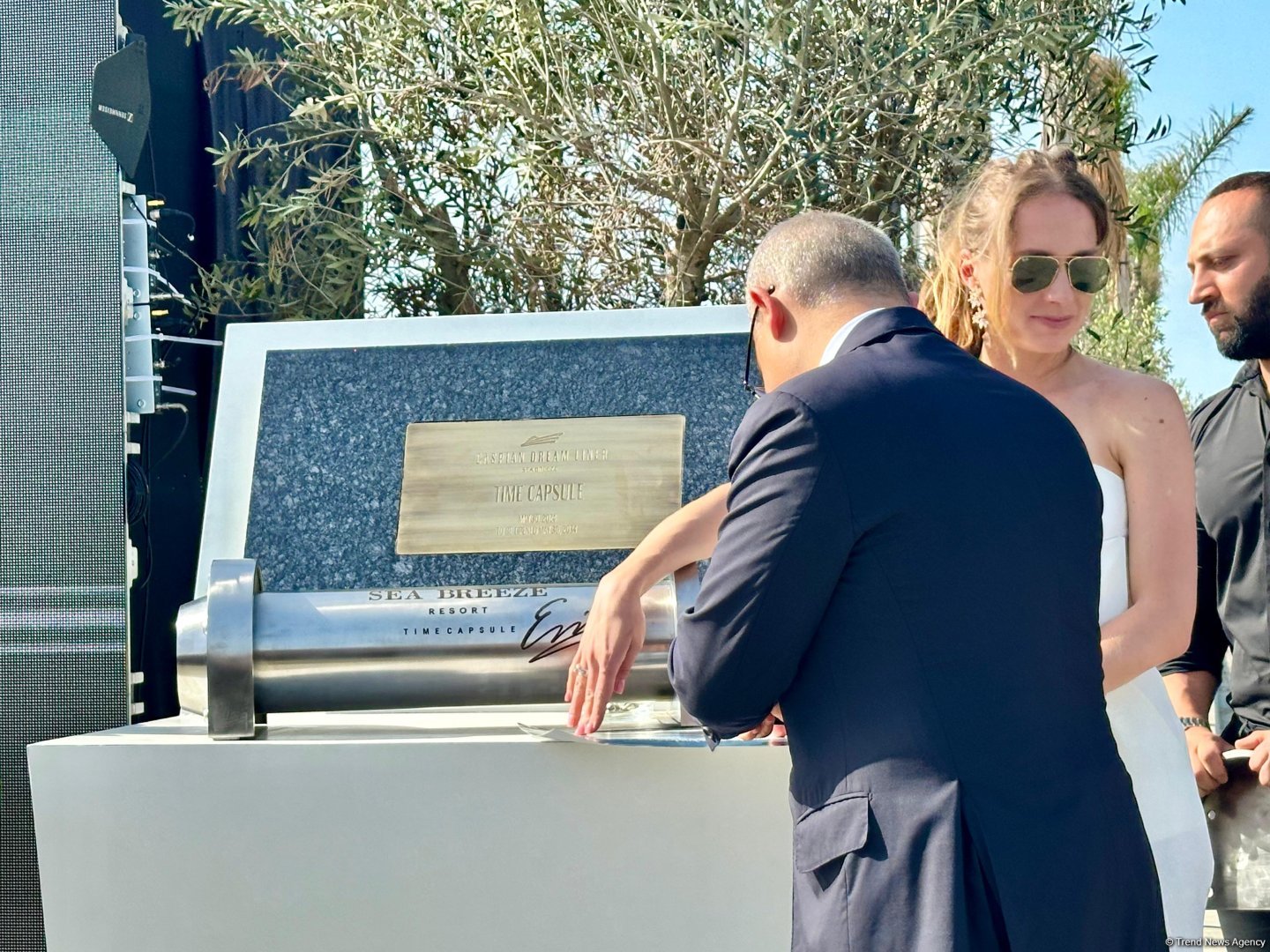 Xəzər dənizinin sahilində "Caspian Dream Liner" zaman kapsulunun təməlqoyma mərasimi olub (FOTO)