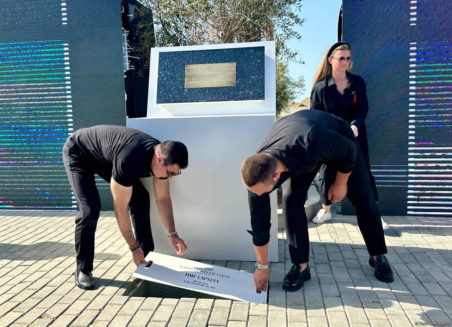 Xəzər dənizinin sahilində "Caspian Dream Liner" zaman kapsulunun təməlqoyma mərasimi olub (FOTO)