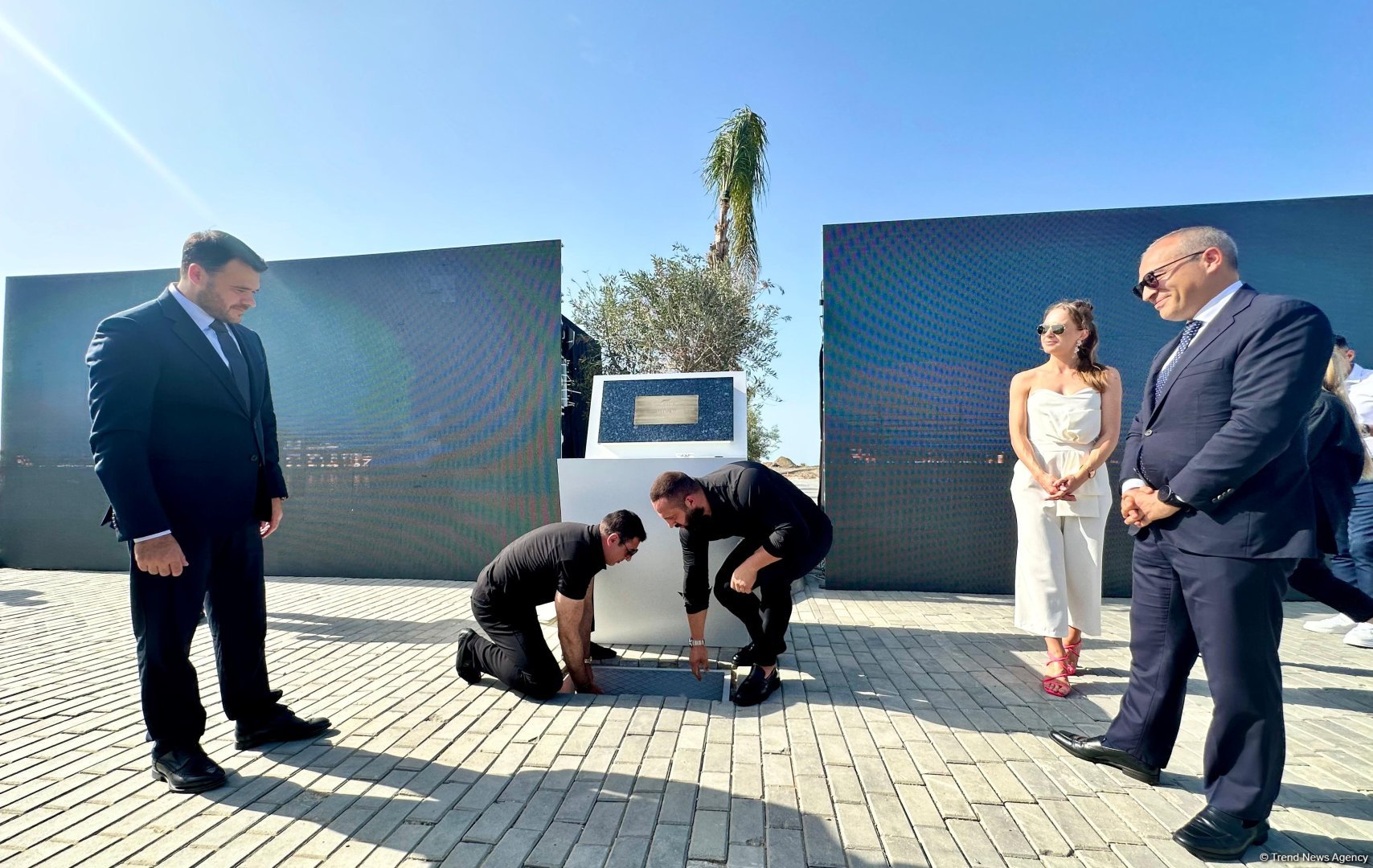 Xəzər dənizinin sahilində "Caspian Dream Liner" zaman kapsulunun təməlqoyma mərasimi olub (FOTO)