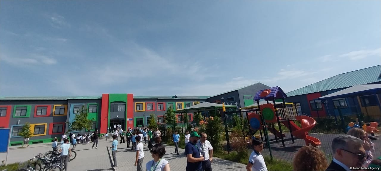 Xarici qonaqlar Zəngilanda bərpa işləri ilə tanış olublar (FOTO)