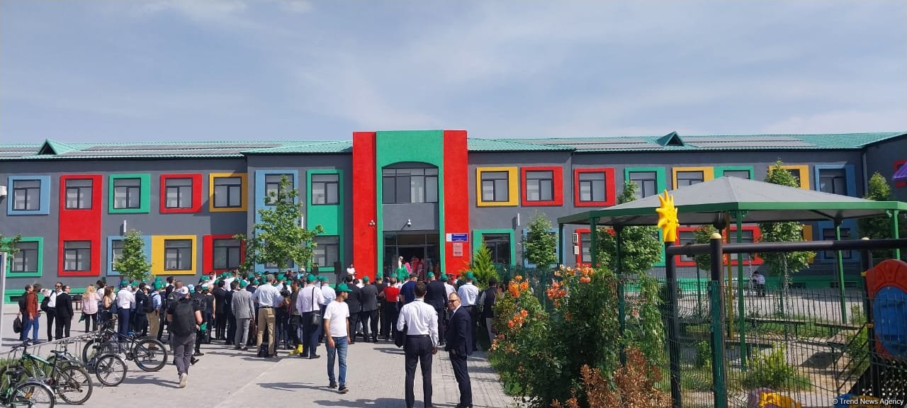 Xarici qonaqlar Zəngilanda bərpa işləri ilə tanış olublar (FOTO)