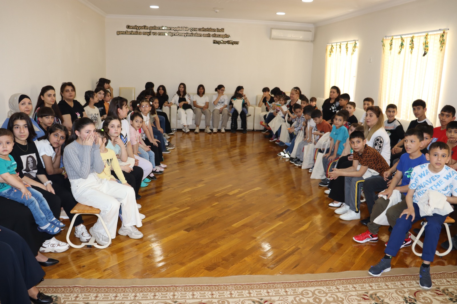 Xətai rayonunda 3 saylı uşaq evində Uşaqların Beynəlxalq Müdafiəsi Günü qeyd edilib