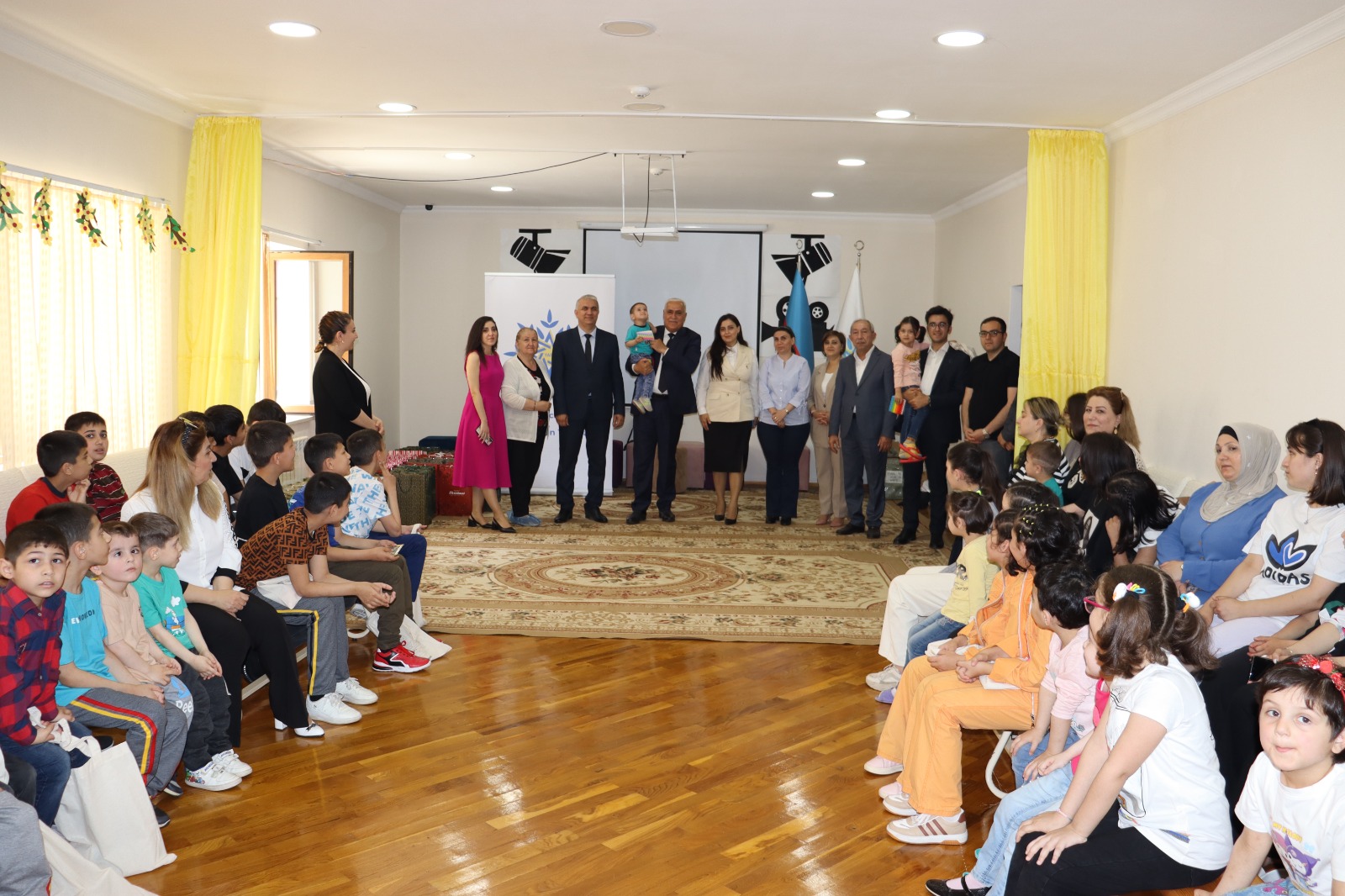 Xətai rayonunda 3 saylı uşaq evində Uşaqların Beynəlxalq Müdafiəsi Günü qeyd edilib