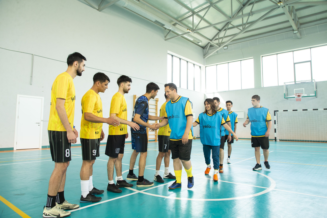 Yelo Bank ilə Autizm Futbol klubu arasında dostluq oyunu baş tutub (FOTO)