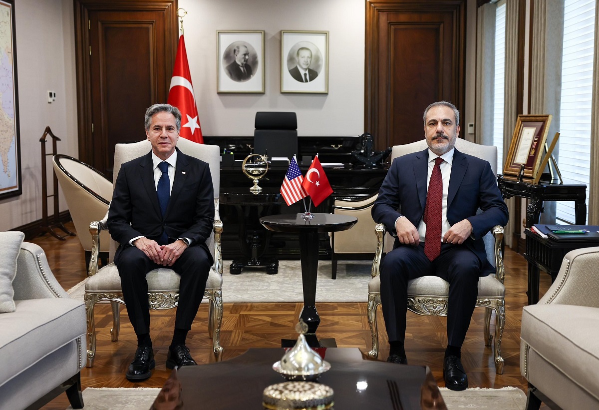 Hakan Fidan amerikalı həmkarı ilə Qəzza məsələsini müzakirə edib
