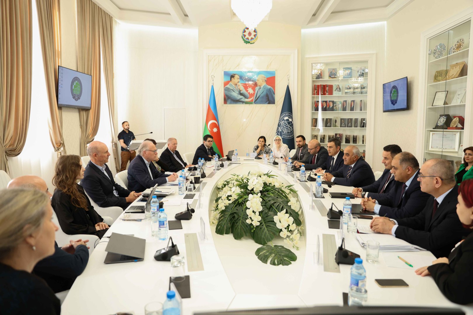 UNEC-in ixtisaslarının beynəlxalq akkreditasiyası üçün bütün imkanlar mövcuddur - FIBAA rəsmisi