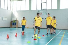 Yelo Bank ilə Autizm Futbol klubu arasında dostluq oyunu baş tutub (FOTO)