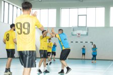 Yelo Bank ilə Autizm Futbol klubu arasında dostluq oyunu baş tutub (FOTO)