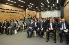 Dövlət və özəl sektorun iştirakı ilə “yaşıl iqtisadiyyat”a keçiddə ESG prinsiplərinin əhəmiyyətinə dair konfrans keçirilib (FOTO)