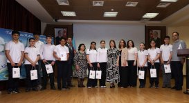 “Ana dilimiz və təhsil” layihəsi çərçivəsində 132-134 nömrəli Təhsil Kompleksində tədbir keçirilib (FOTO)
