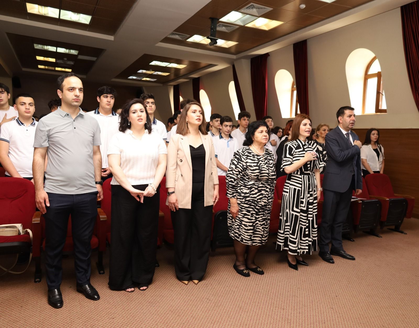 “Ana dilimiz və təhsil” layihəsi çərçivəsində 132-134 nömrəli Təhsil Kompleksində tədbir keçirilib (FOTO)