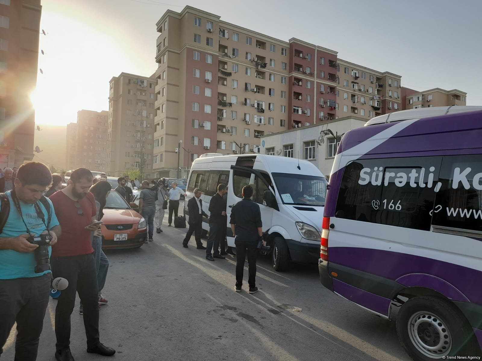 Laçın şəhərinə növbəti köç karvanı yola salınıb (FOTO)