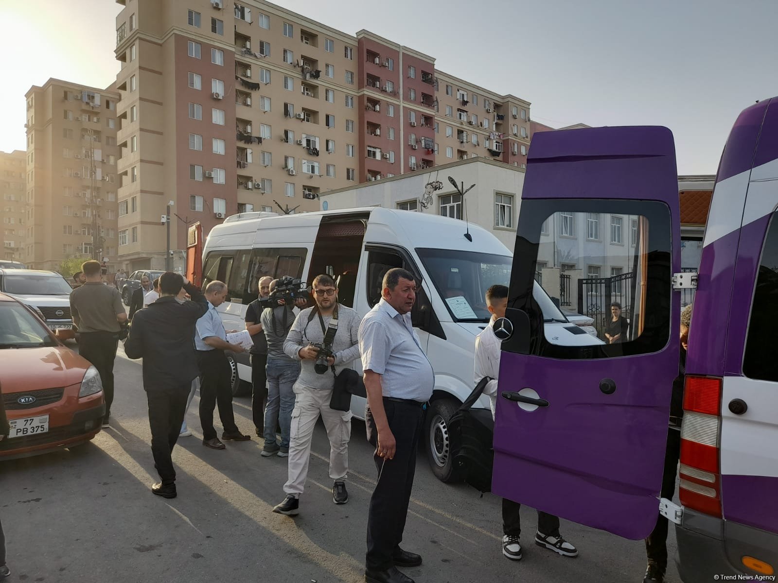 Laçın şəhərinə növbəti köç karvanı yola salınıb (FOTO)