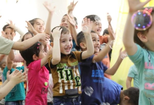 Embawood əməkdaşları Uşaq Evini ziyarət edib (FOTO)