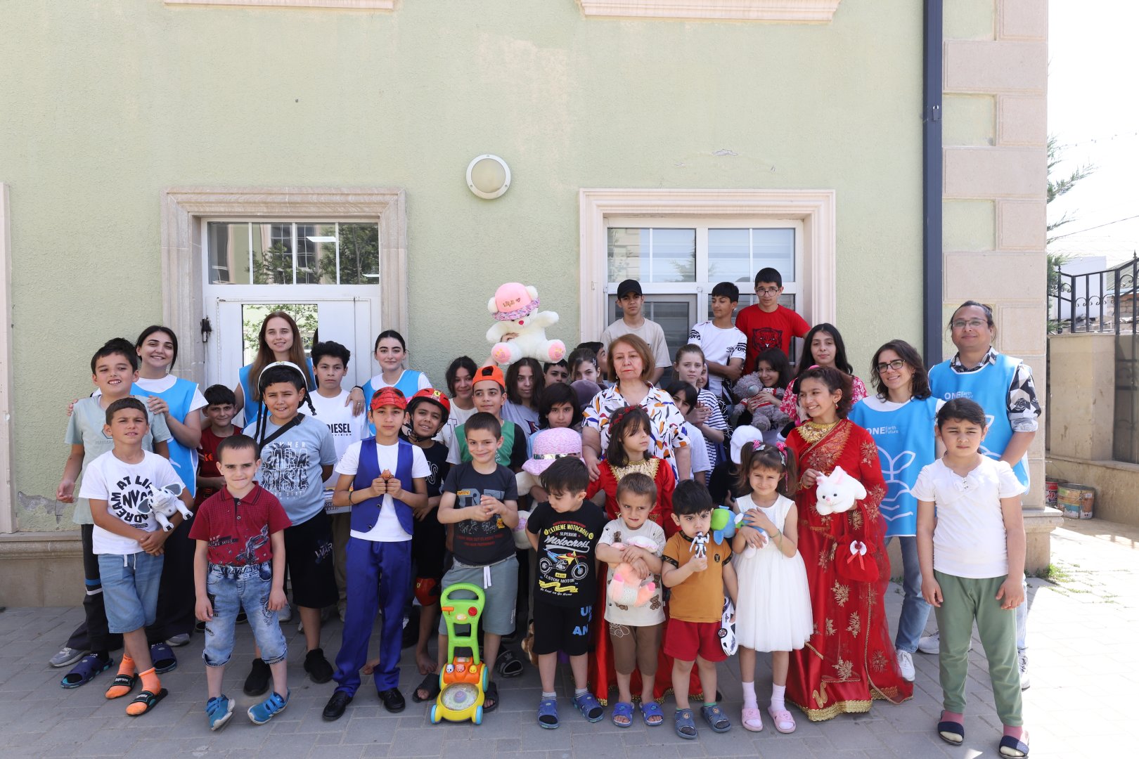 IDEA “Sevincini bölüş” kampaniyası çərçivəsində uşaqlar üçün növbəti aksiya keçirib (FOTO)