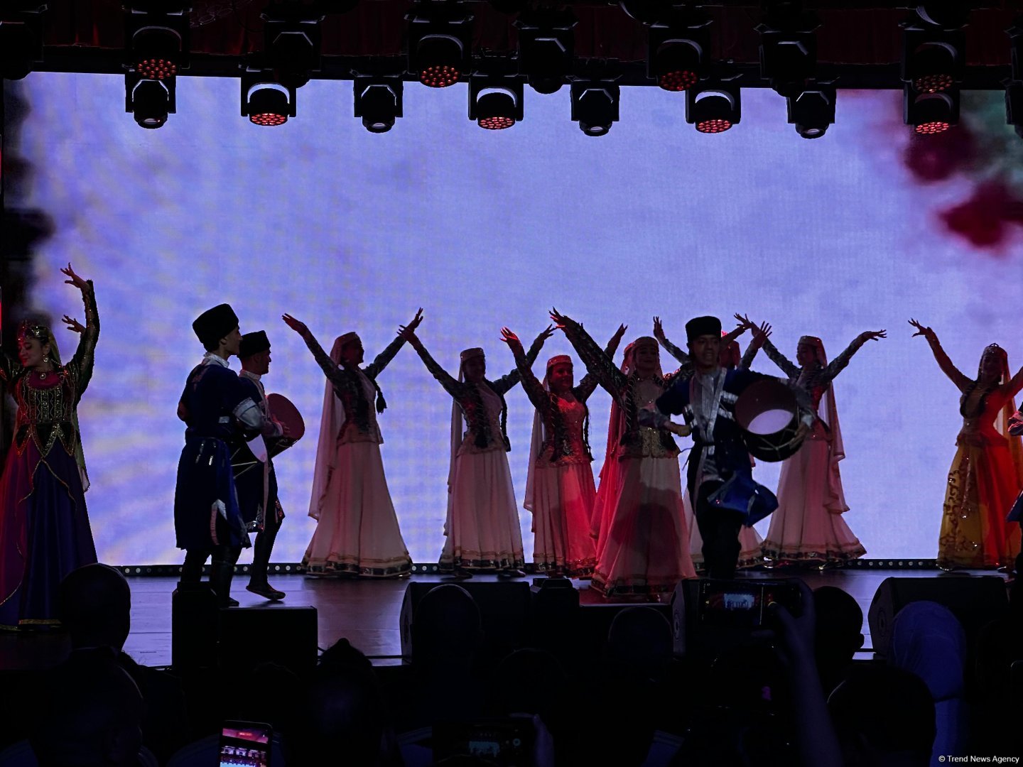 Şuşada beynəlxalq uşaq yaradıcılıq festivalı keçirilib (FOTO) (YENİLƏNİB)