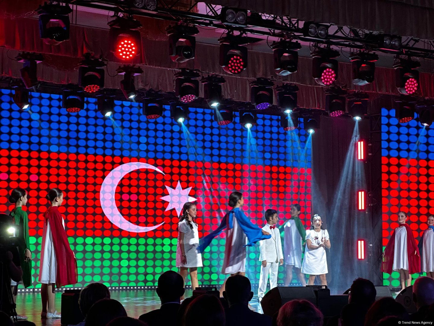 Şuşada beynəlxalq uşaq yaradıcılıq festivalı keçirilib (FOTO) (YENİLƏNİB)