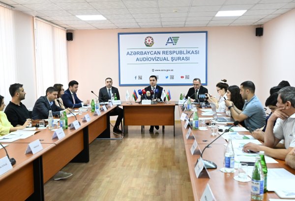 “Audiovizual media: Normalar, reallıqlar və çağırışlar” mövzusunda dəyirmi masa keçirilib (FOTO)