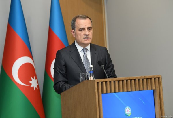 Ceyhun Bayramov Keniyaya rəsmi səfərə gedib