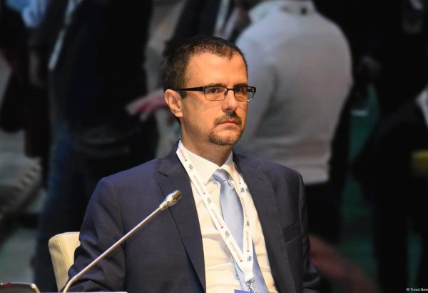 AÇG-dən hasil olunan neft artıq "MOL Group"un Macarıstan və Slovakiyadakı neft emalı zavodlarına çatdırılır