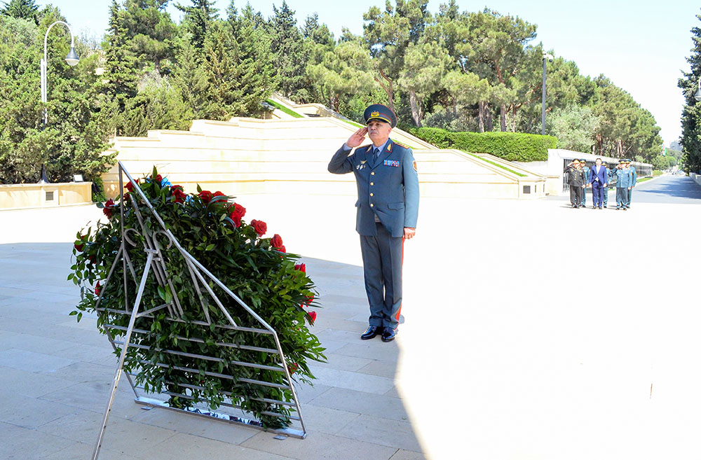 Azərbaycan və Qazaxıstan arasında hərbi əməkdaşlığa dair sənəd imzalanıb (FOTO)
