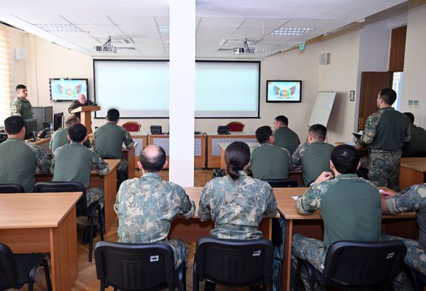 NATO ekspertləri Hərbi Polis İdarəsində təlim kursu keçirib (FOTO)