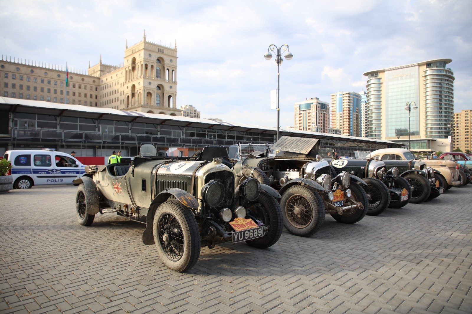 Bakıda ilk dəfə "Peking to Paris Motors Challenge" beynəlxalq yarışı keçirilib (FOTO)