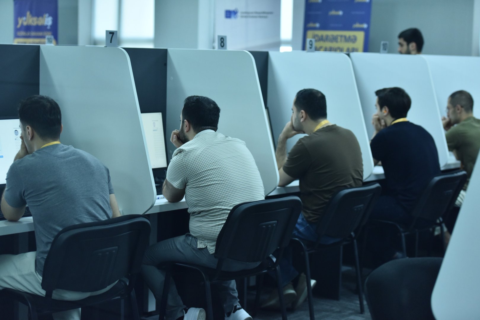 “Yüksəliş” müsabiqəsi əyani mərhələnin “İdarəetmə bacarıqları” imtahanınına start verib