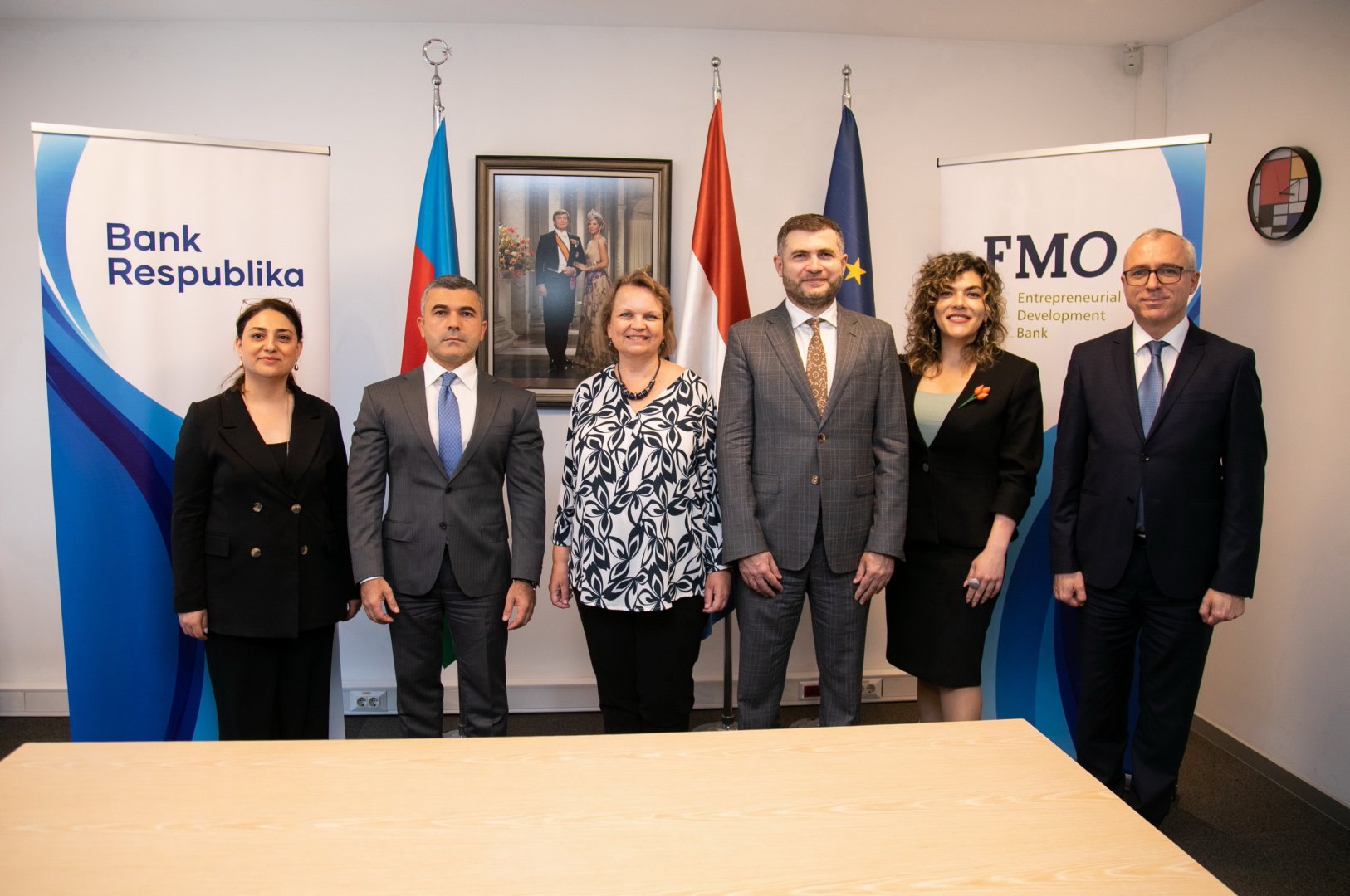 Bank Respublika və Niderland İnkişaf Bankı arasında növbəti iri həcmli kredit sazişi bağlandı (FOTO)