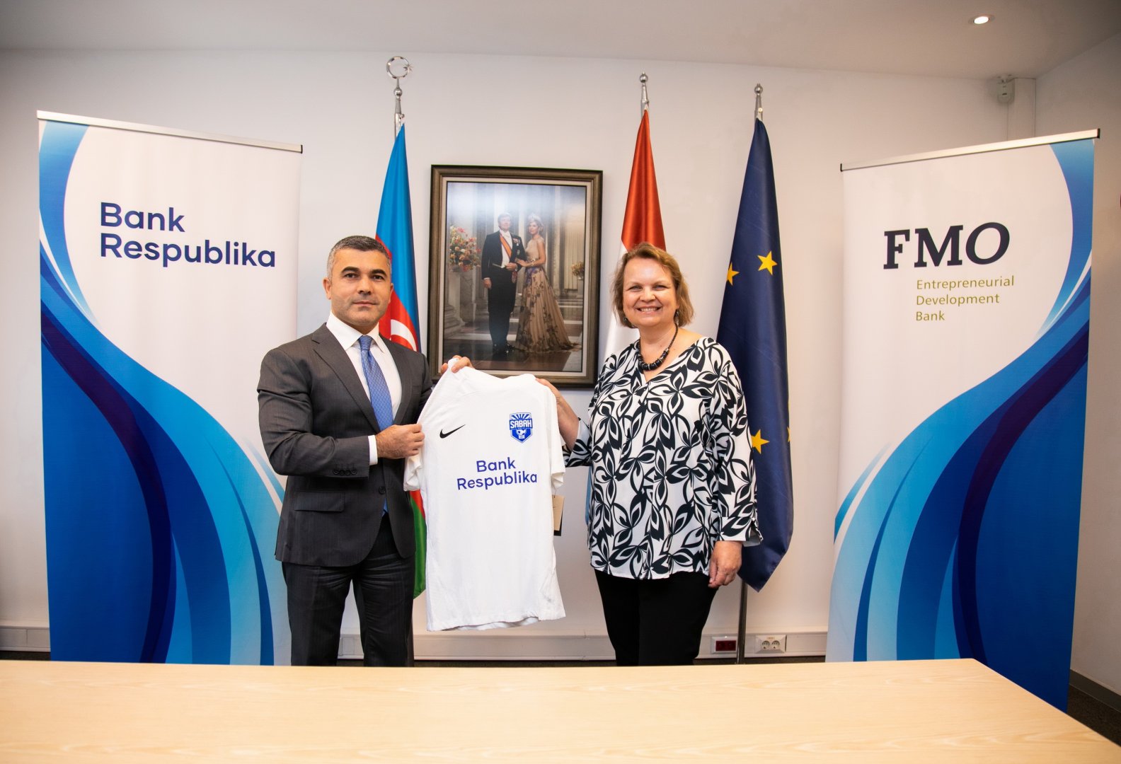 Bank Respublika və Niderland İnkişaf Bankı arasında növbəti iri həcmli kredit sazişi bağlandı (FOTO)