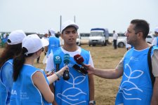 IDEA Şüvəlan çimərliyində təmizlik aksiyası keçirib (FOTO)