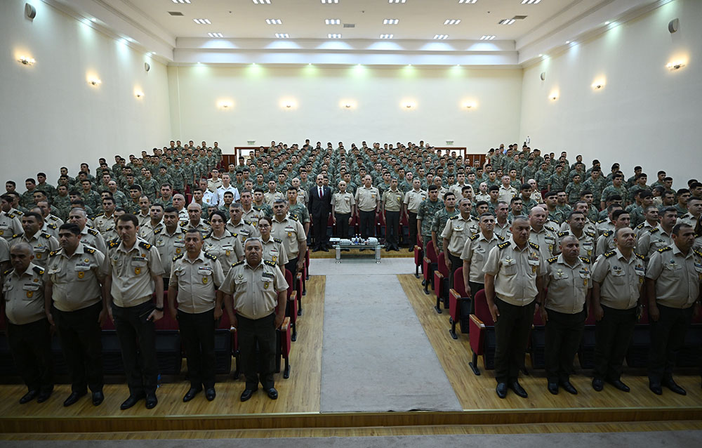 Növbəti “Zabit ixtisas hazırlığı kursu”nun buraxılış mərasimi keçirilib (FOTO)