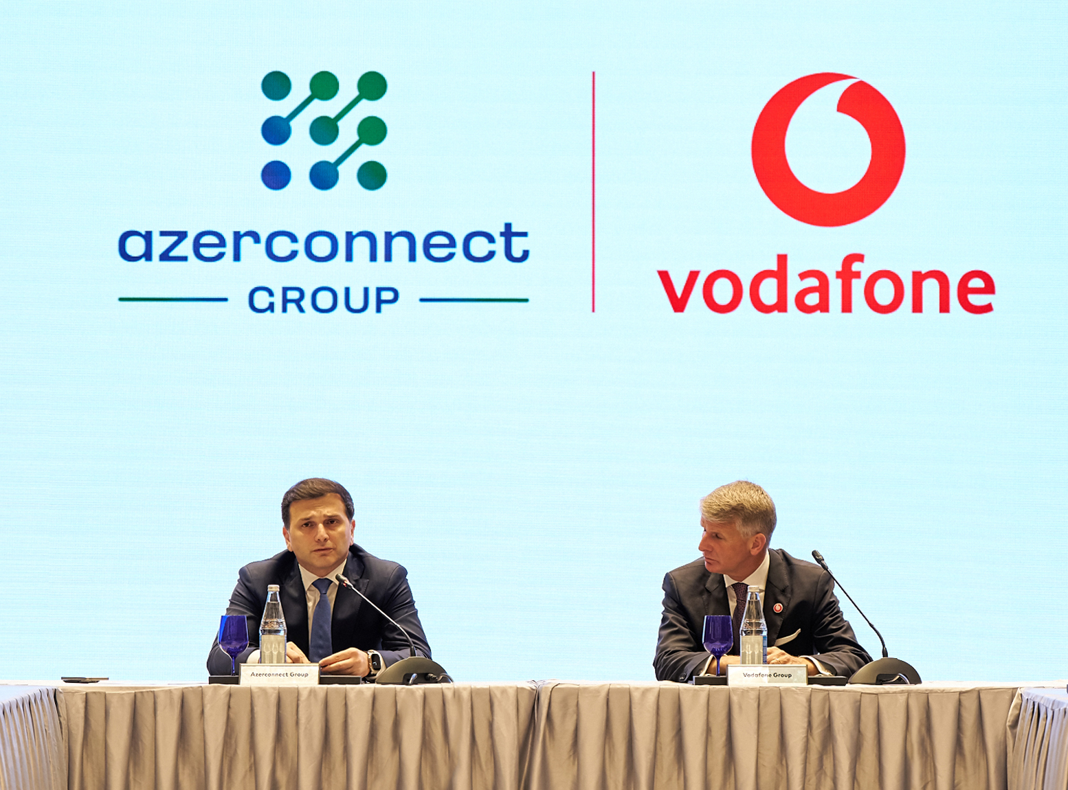 Azerconnect Group və Vodafone Group arasında tərəfdaşlıq müqaviləsi imzalandı (FOTO)