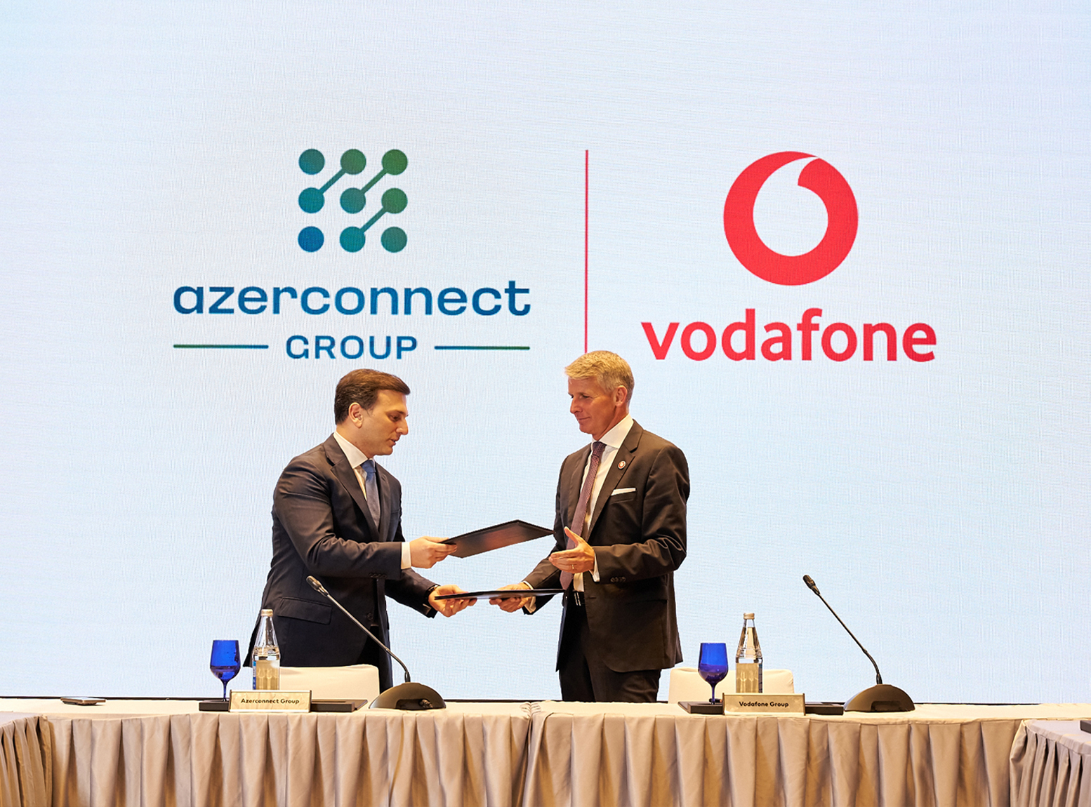 Azerconnect Group və Vodafone Group arasında tərəfdaşlıq müqaviləsi imzalandı (FOTO)