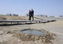 Prezident İlham Əliyev Palçıq Vulkanları Turizm Kompleksinin açılışında iştirak edib (FOTO/VİDEO))
