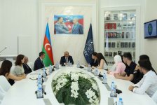 UNEC-in “Minor” proqramının ilk məzunlarına sertifikatlar təqdim olunub (FOTO)