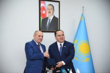 YAP ilə “AMANAT” partiyası arasında qarşılıqlı fəaliyyət və əməkdaşlıq haqqında Memorandum imzalanıb (FOTO)