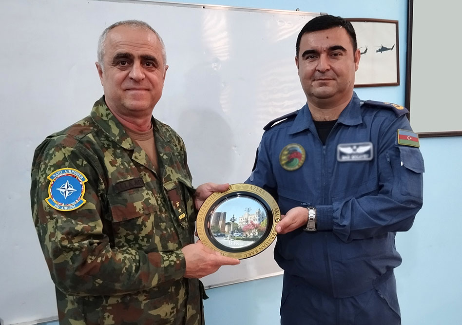 NATO-nun mobil təlim qrupu tərəfindən HHQ-də kurs keçirilir (FOTO)