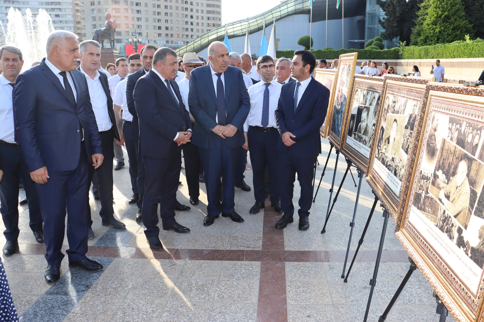Xətai rayonunda Milli Qurtuluş Günü ilə bağlı silsilə tədbirlər davam edir