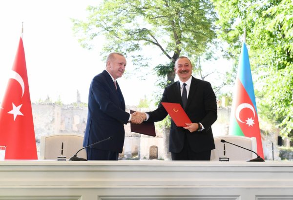 Region üçün yeni tarixi gerçəklik - Dünyanın barışmalı olduğu REALLIQ