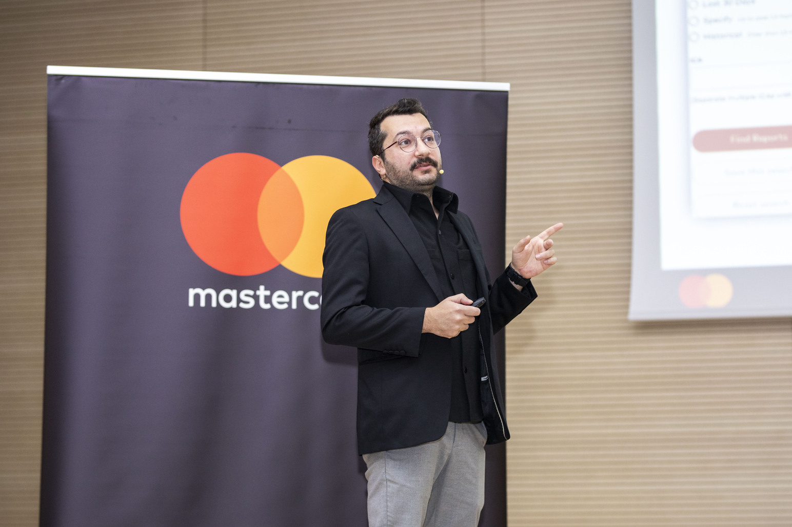 Yelo Bank-ın dəstəyi ilə ölkəmizdə ilk “Customer Tech Conference” keçirildi (FOTO)