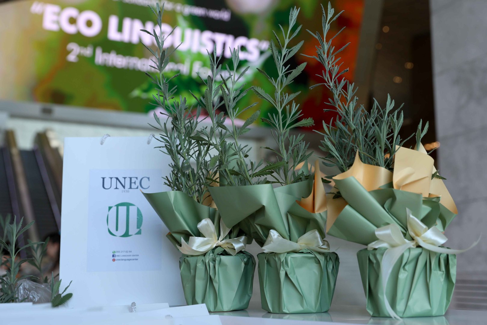 UNEC-də “Eko Dilçilik” mövzusunda Xarici Dil Müəllimlərinin II Beynəlxalq Forumu keçirilib (FOTO)