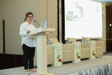 UNEC-də “Eko Dilçilik” mövzusunda Xarici Dil Müəllimlərinin II Beynəlxalq Forumu keçirilib (FOTO)