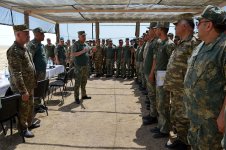 Baş Qərargah rəisi mühəndis bölmələrinin taktiki-xüsusi təlimini izləyib (FOTO)
